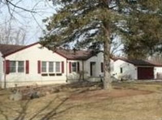 230 S Hacker Rd, Brighton, MI 48114