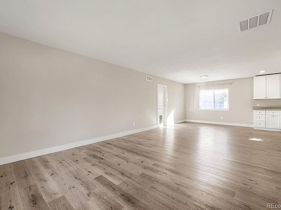 5th image of 831 Tucson Street