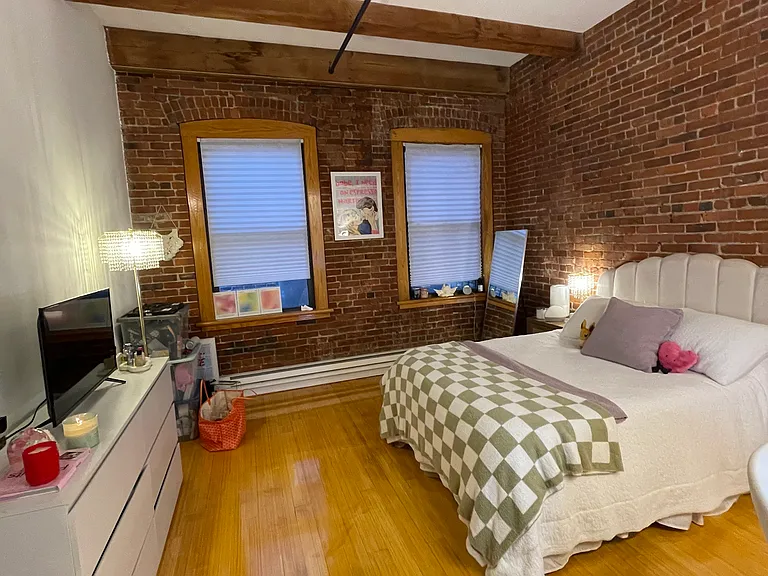 254 Friend St #4 — Photo 6