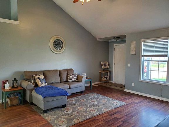 3rd image of 4627 Erinwood Ct