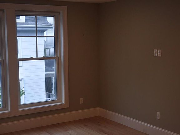 3rd image of 130 Cabot St APT 203