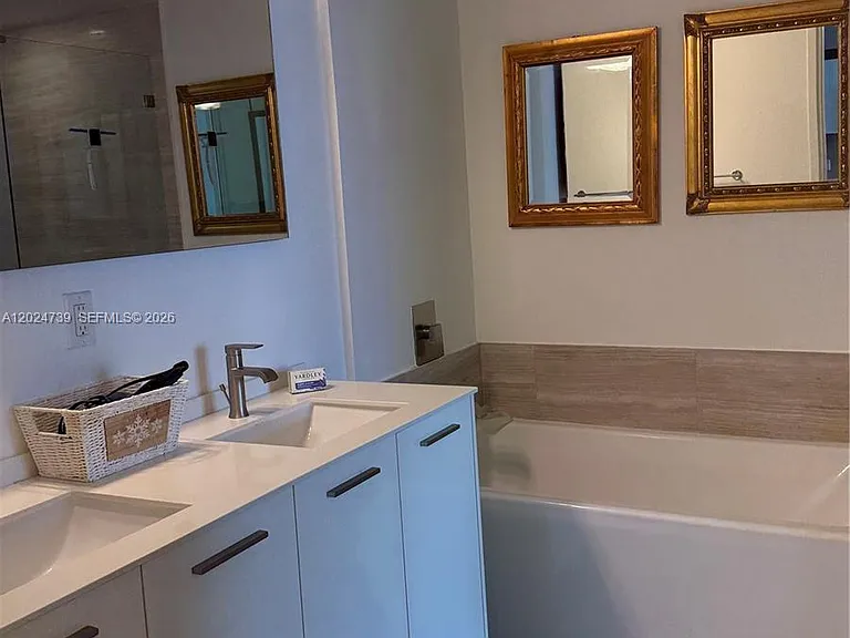 1300 Brickell Bay Dr #1007 — Photo 25