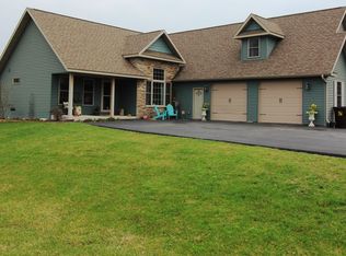 1021 Tanglewood Dr, Little Suamico, WI 54141