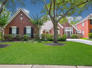 110 Huggins Fry, Sugar Land, TX 77479