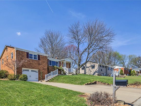 2nd image of 124 Sunrise Dr