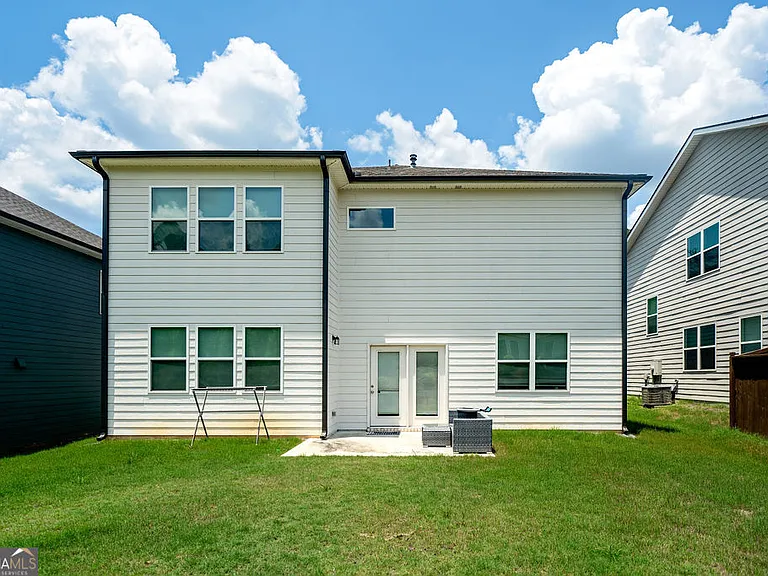 123 Vivian Ln — Photo 16