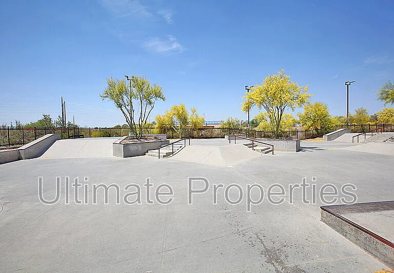 15313 N 104th Way — Photo 28