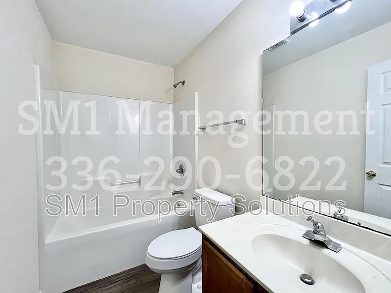 121 Thomas St — Photo 6