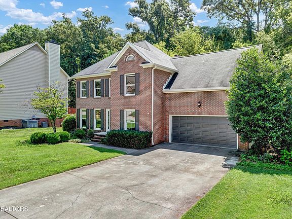 3rd image of 8116 Crimson Ln