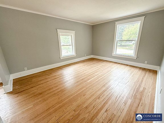4th image of 3210 S 48th St #2