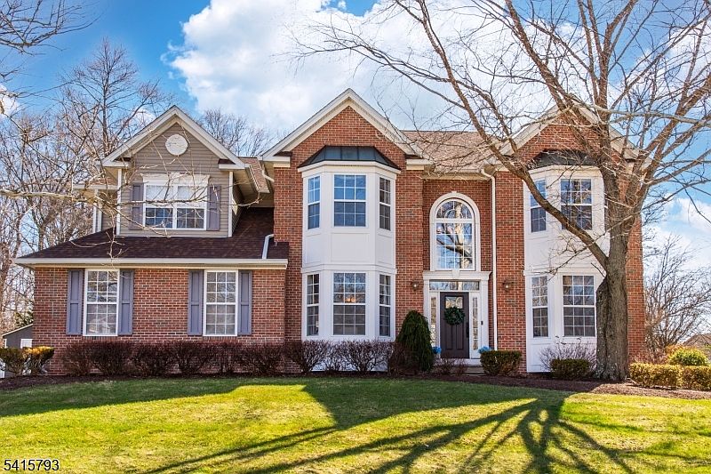 1st image of 38 Saunders Ln