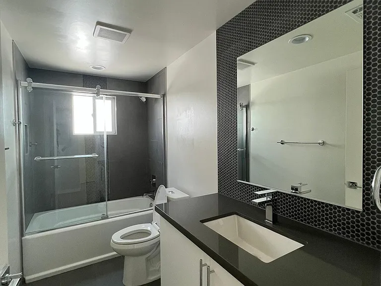 962 N Normandie Ave #962 N NORMANDIE AVE — Photo 5