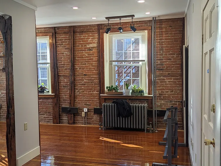1 Sutton St #2E — Photo 25