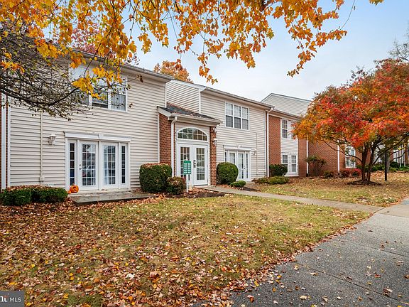 2nd image of 15526 Horseshoe Ln #526