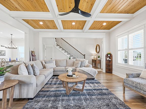3rd image of 301 Spartina Ct.