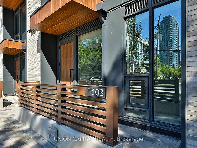 36 Olive Ave #Townhouse 103 — Photo 23