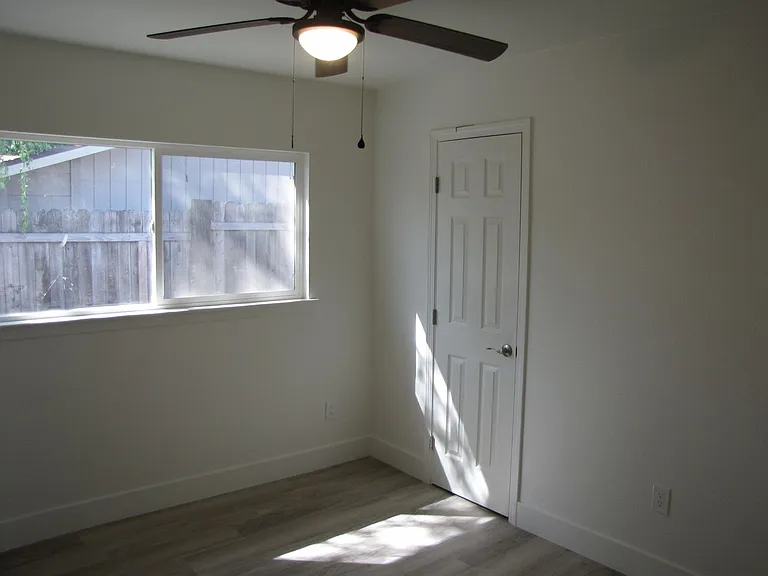 3408 W Alpine Ave — Photo 6