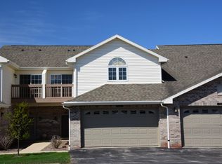 9275 S 54th St #1304, Franklin, WI 53132