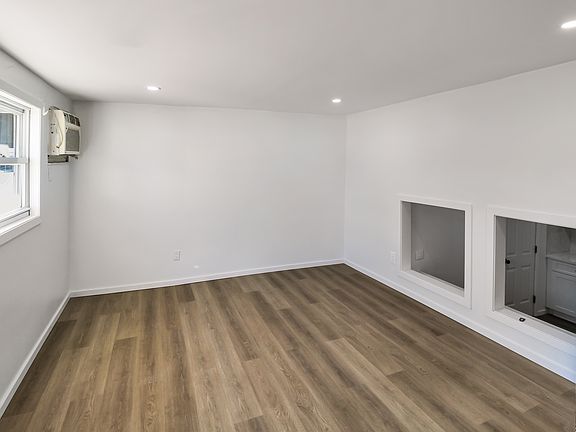5th image of 7 Wagon Ln #2