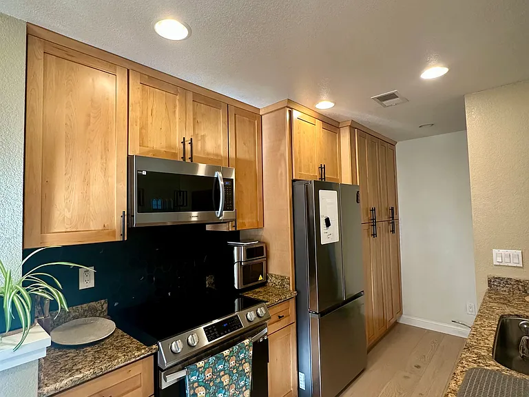 7635 Canyon Meadows Cir #B — Photo 6