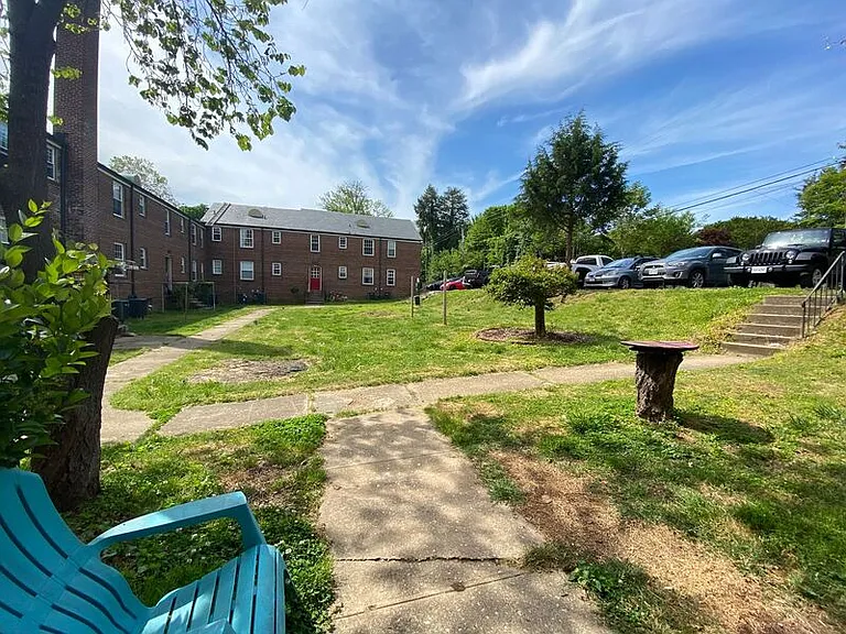 1320 Kenmore Ave #B — Photo 11