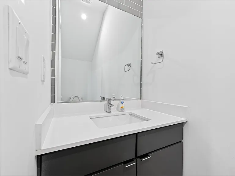 5841 Dolores St — Photo 8