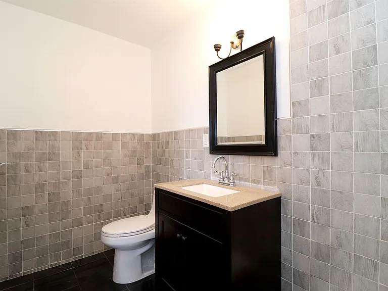 206 Beacon Ave #2 — Photo 30