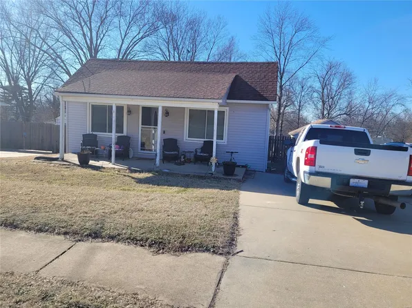 159 Reading Ave, Maryland Heights, MO 63043