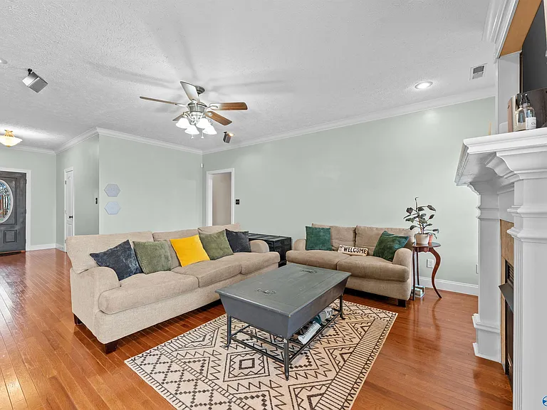 25850 Iron Gate Dr — Photo 11