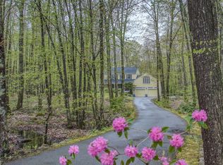 5 Valley View Dr, Bedford, NH 03110