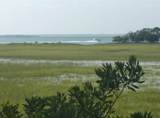 11 Pelican Cv, Saint Helena Island, SC 29920
