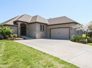 9111 Sunray Dr, Shawnee, KS 66227