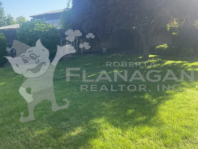 3042 Bea Dr — Photo 3
