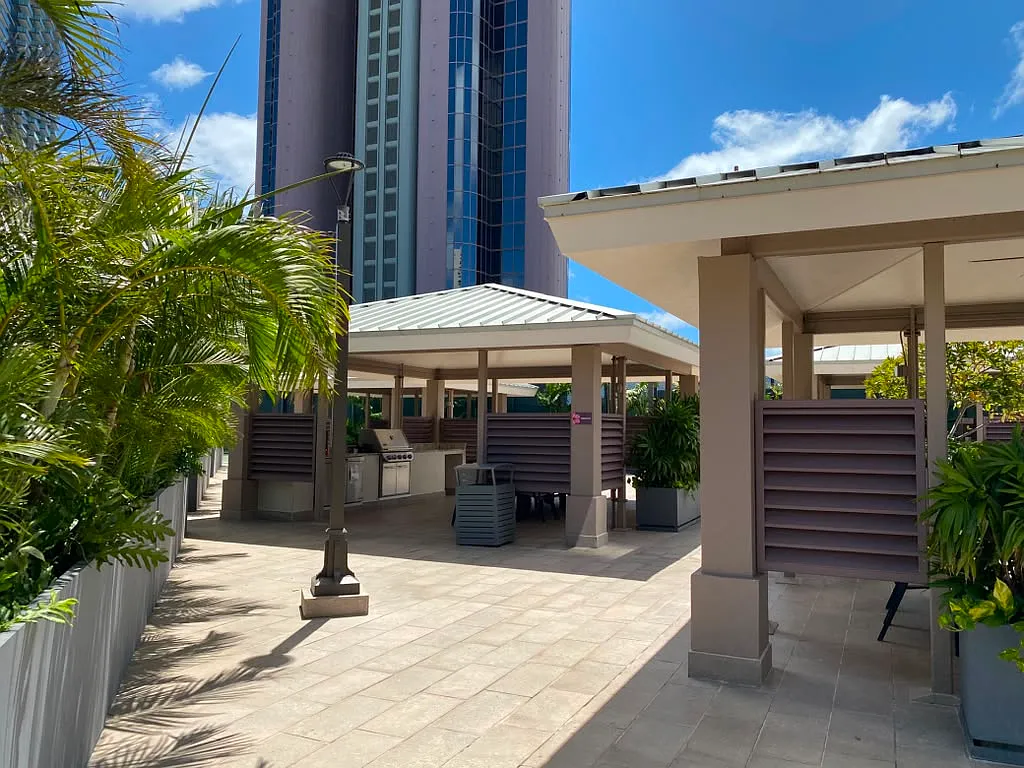 1 bed, 934 sqft, $3,300 — Photo 4