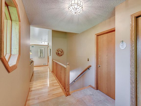 5th image of 4398 Livingston Dr