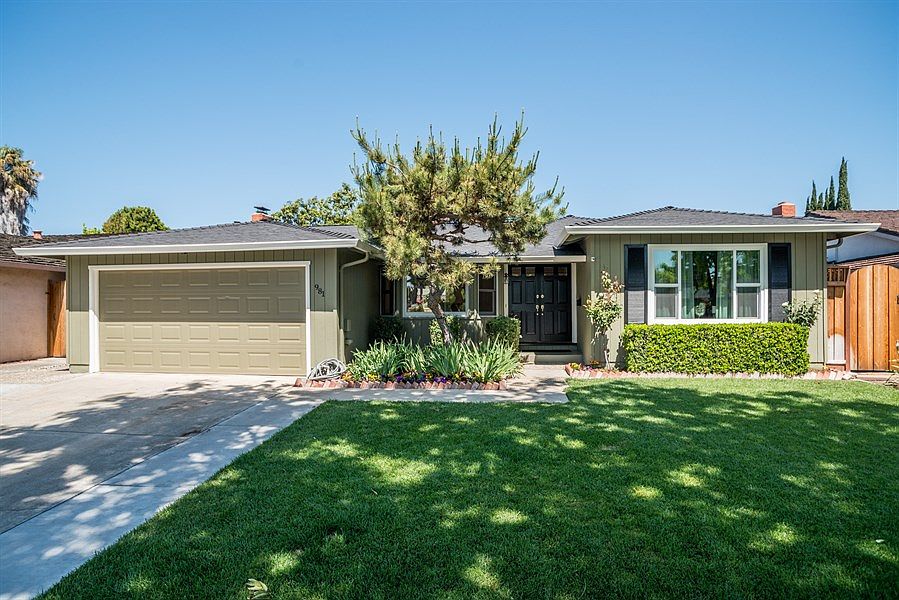 1st image of 981 Normington Way