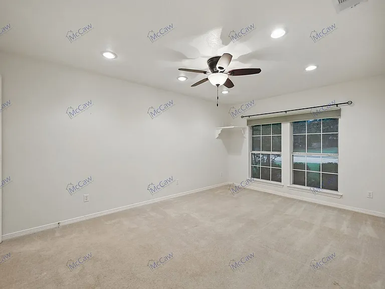 211 Sendero Dr — Photo 13