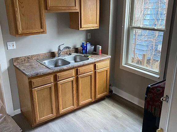5th image of 1467 W 84th St #4