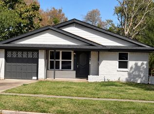 318 SW 18th St, Grand Prairie, TX 75051