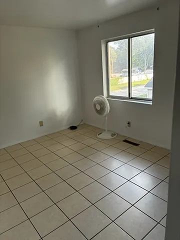 1 bed, 700 sqft, $800 — Photo 2