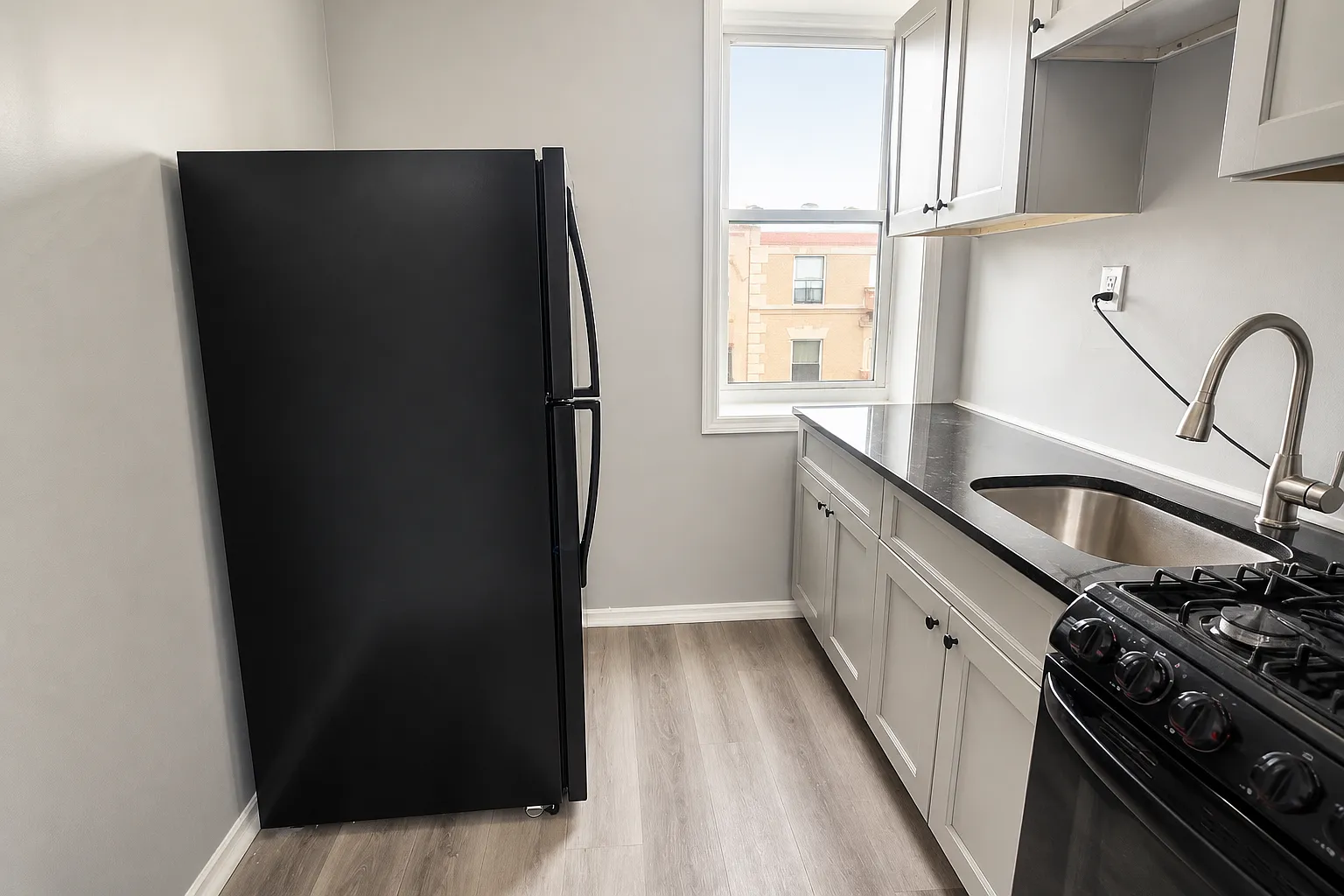 1 bed, 805 sqft, $1,600 — Photo 2