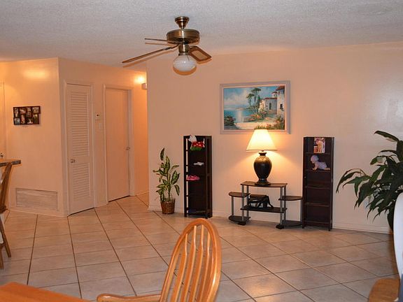 3rd image of 185 Catalina Isle Dr
