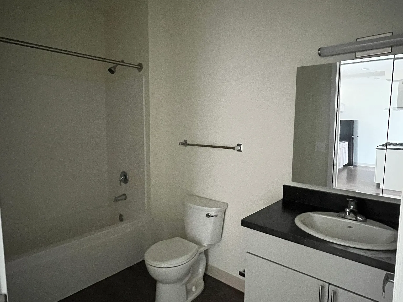 Schiller Place — Photo 3