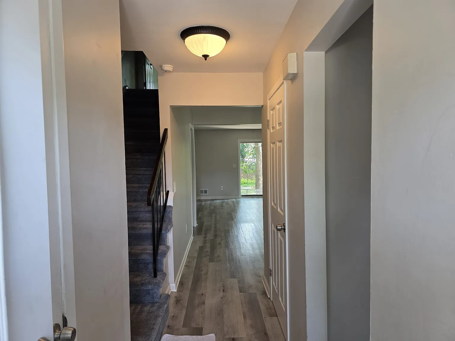 3 bed, 1628 sqft, $3,500 — Photo 2