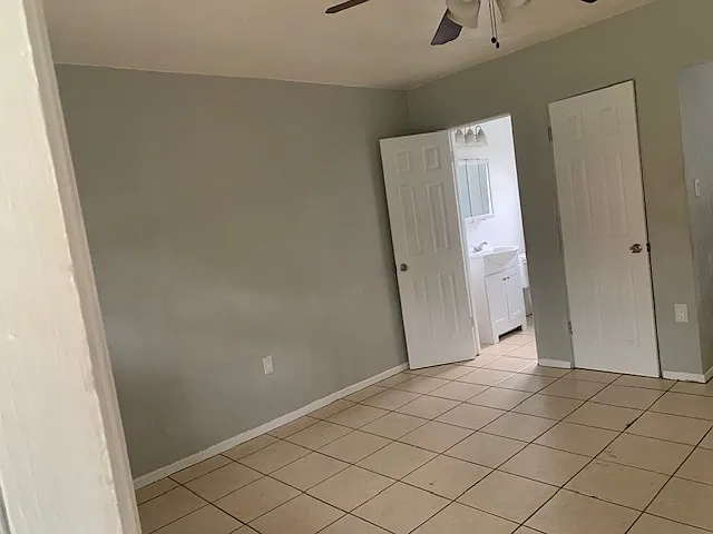 Studio, $1,000 — Photo 1