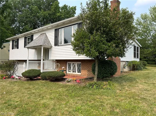 129 Fitch Blvd, Youngstown, OH 44515