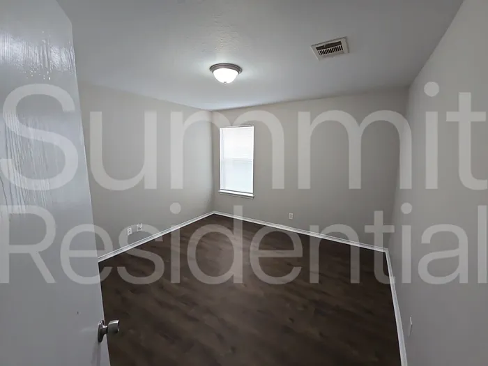 120 Beech Dr — Photo 13