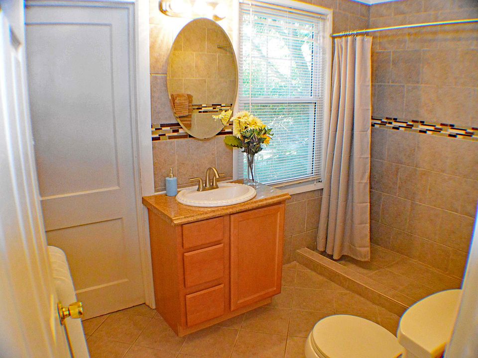 FULL BATH