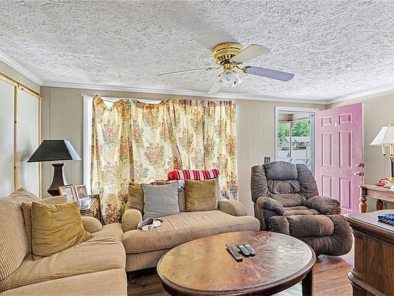 4th image of 137 Taylor Rd