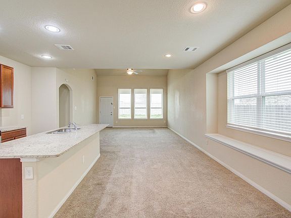 5th image of 24935 Puccini Pl